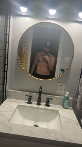 Straight Male Escort in Akron/Canton — blue-eyed, athletic, down-to-earth - 1