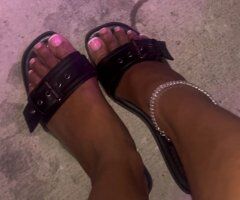 Las Vegas Findom Goddess (FT, sexting, Foot Fetish) - Image 5