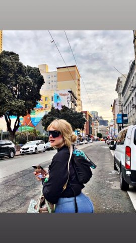 Downtown San Francisco Curvy PAWG MILF — Incall Only - 1