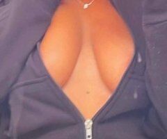 Chicago escorts - Chicago Slim Tiaa — FaceTime, CarPlay, QV & Outcall