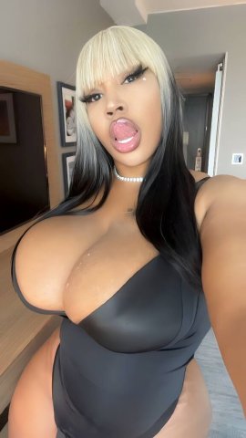 Queens, New York Luxury Female Escort — Titty Shows, Sexting, Phone Sex - 1