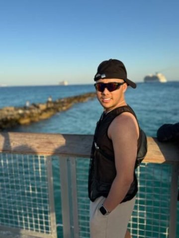 Cubano — Gainesville, FL Male Escort - 1