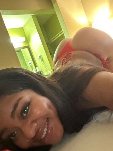 Jade Aurelia — Tight & Creamy Ebony, 21 - 1
