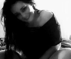 Atlanta Female Escort — Italian/Puerto Rican woman, Friday-night banter - Image 4