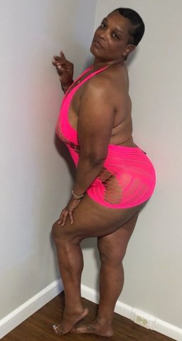 Memphis TN Female Escort - 1