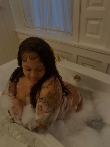 Princess — Sexy thick women for incalls & outcalls (Inland Empire) - 1