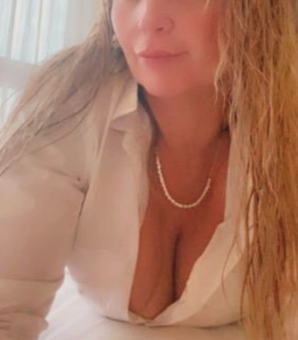 Weekend Babe (42) — Kansas City Travel or You - 1