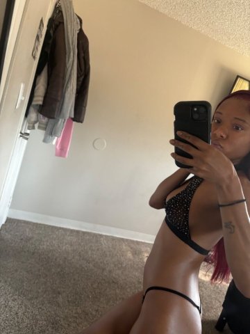 Petite Wet Female Escort in Denver, CO — Outcalls/Incalls & Verification - 1