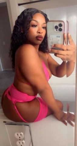 Carmelized tease & hair pulling escort - 1