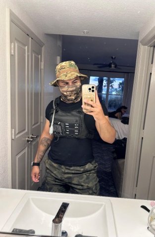 Orlando Latino Male Escort — Angel, discreto y versátil - 1