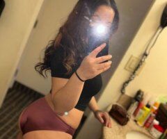 Oakland/East Bay escorts - Asian beauty escort — petite dom & fetish-friendly outcalls with Facetime