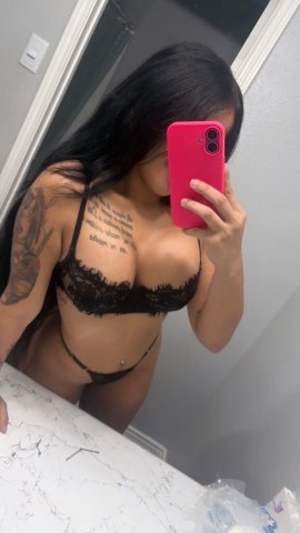 Latina recién llegada al país — solo incall - 1