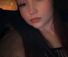 Hazel-eyed White Girl (22) — Men-only video chat verification - Image 4
