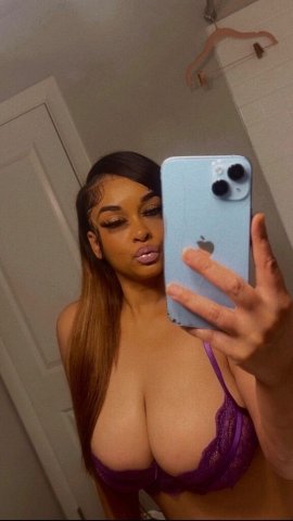 Selena — Black/Mexican Bombshell Female Escort (IC/OC) - 1