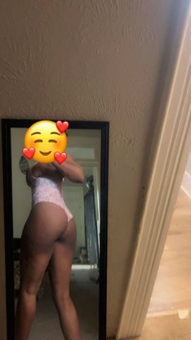 Pittsburgh PA Chocolate Temptation — Curvy, Flirty Female Escort - 1