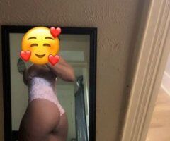 Pittsburgh escorts - Pittsburgh PA Chocolate Temptation — Curvy, Flirty Female Escort
