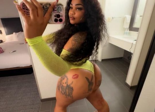Private Pussy Eating Service w/ Thick Round Ass (San Antonio) - 1