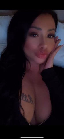 Bakersfield CA Outcall & Incall — pretty face, slim waist sessions - 1