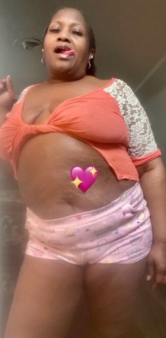 4'11” drama-free female escort in Fayetteville — protected/unprotected full service at hotel incalls - 1