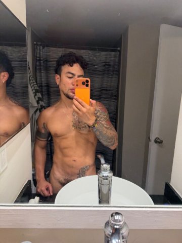 Latino male escort in Miami, FL — athletic body, brown eyes, dark hair - 1