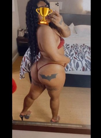 Visalia CA Latina Goddess Wet & Ready FaceTime Shows, Foot Fetish & Dominatrix Sessions (Spanish) - 1