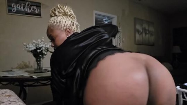 Dallas Incalls — Miss Diamond Upscale Escort for Memorable Head & Pussy (24) - 1