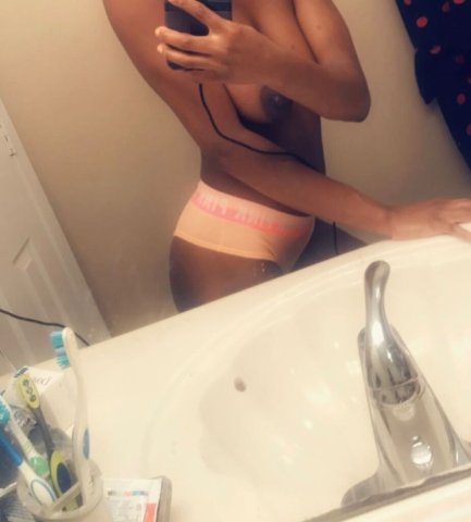 Evansville Indiana Female Escort — 22 In-Call/Out-Call - 1