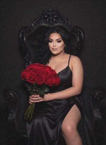 New and Young  Female Escort — Laredo Incall & Outcall - 1