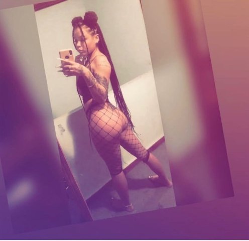 Indianapolis, IN Petite Light-Skinned Escort — Outcalls & Incalls - 1