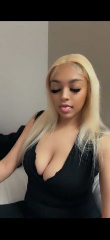 Khloe — Drama-Free Incall Female Escort in Denver - 1