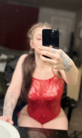 Pittsburgh 21 Female Escort — video chat before meeting - 1