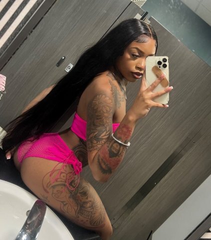 Fort Lauderdale Incalls — Slim Petite Light-Skin Female Escort (Cream & Squirt) - 1