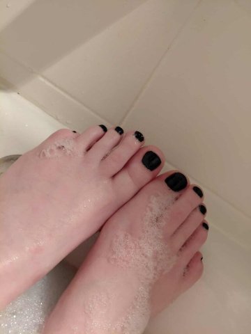 Ann Arbor MI Foot Goddess — Oil Massages, Pegging, Fetishes & More (HH)  - 1