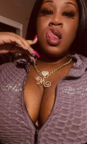 Jennife (Ebony Goddess) — girlfriend experience & big-breast thick vibe, San Francisco - 1