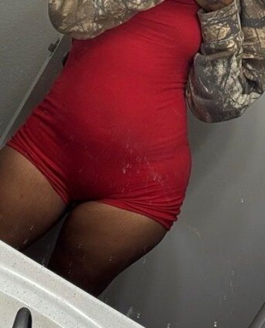 Miami Incalls & CDs — Pink Pussy Soaking, Fetish Friendly - 1
