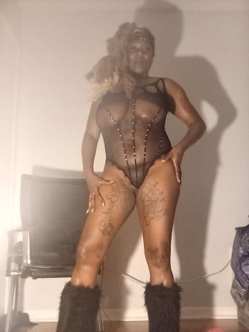 Orlando Female Escort — Outcall only, 2–3 hour session - 1