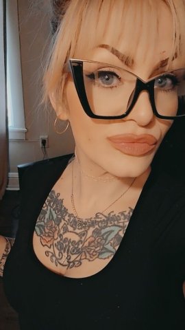 Spokane Female Escort — Discreet Support - 1