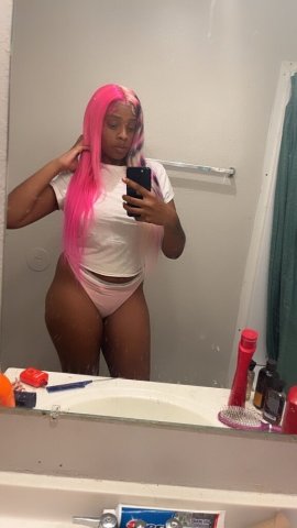 Charlotte Private Female Escort — Discreet Soft Energy (Drama-Free) - 1
