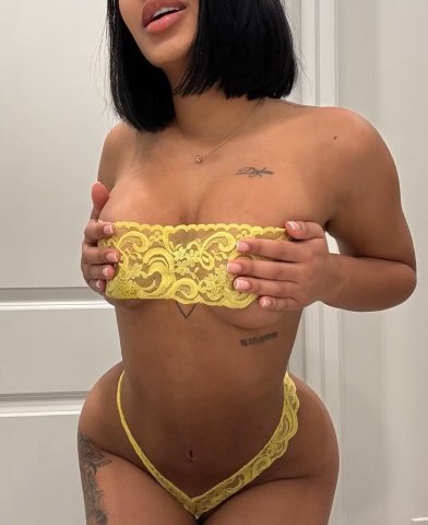 Richmond Latina Escort — Available, baby - 1