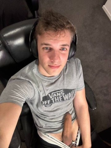 South Jersey Male Escort for outcall/incall with carplay & video sales - 1