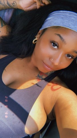 Upscale Cali Girl in Town (Norfolk) — Facetime/Google Meet Verification - 1