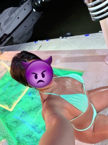 Boston MA Latina Escort — Masajes, caricias y posiciones - 1
