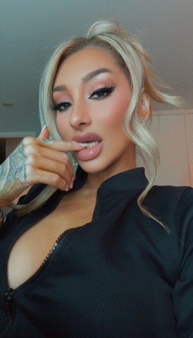 Las Vegas Female Escort — Deposit Required for Date Setup - 1