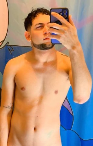 Latino Male Escort — Chicago, IL (24/7) - 1