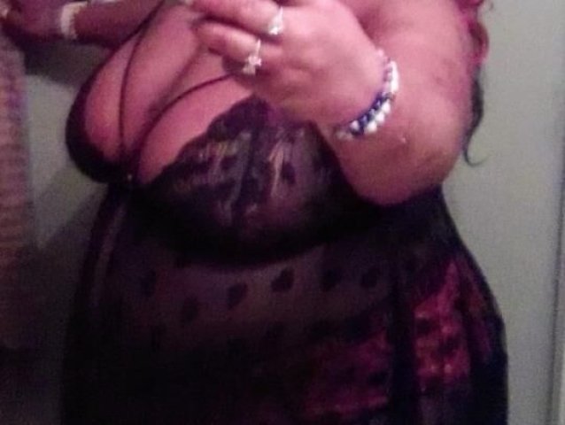 Clarksville TN Outcalls Only Female Escort (45+ availability on WhatsApp) - 1
