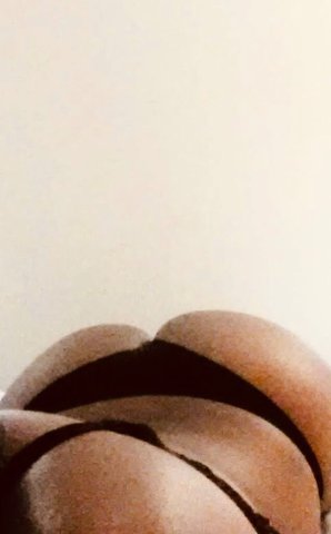 Ontario Fun Size Escort — Greek Queen (Ebony) - 1