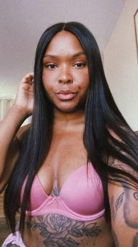 Detroit MI In-Call Female Escort — Mia (incall & discreet) - 1