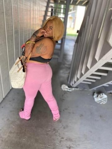 Annandale Female Escort — head only (plus content creation) - 1