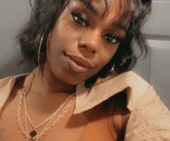 Savannah escorts - Savannah Female Escort — Short Sessions, Car Visit $75 Covered / $150 Bare