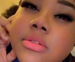 Cincinnati escorts - Two girls — chocolate & caramel